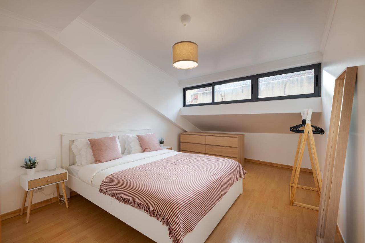 Central Gem IV - Lisbon Trendy Santos District With Dedicated Workspace Esterno foto