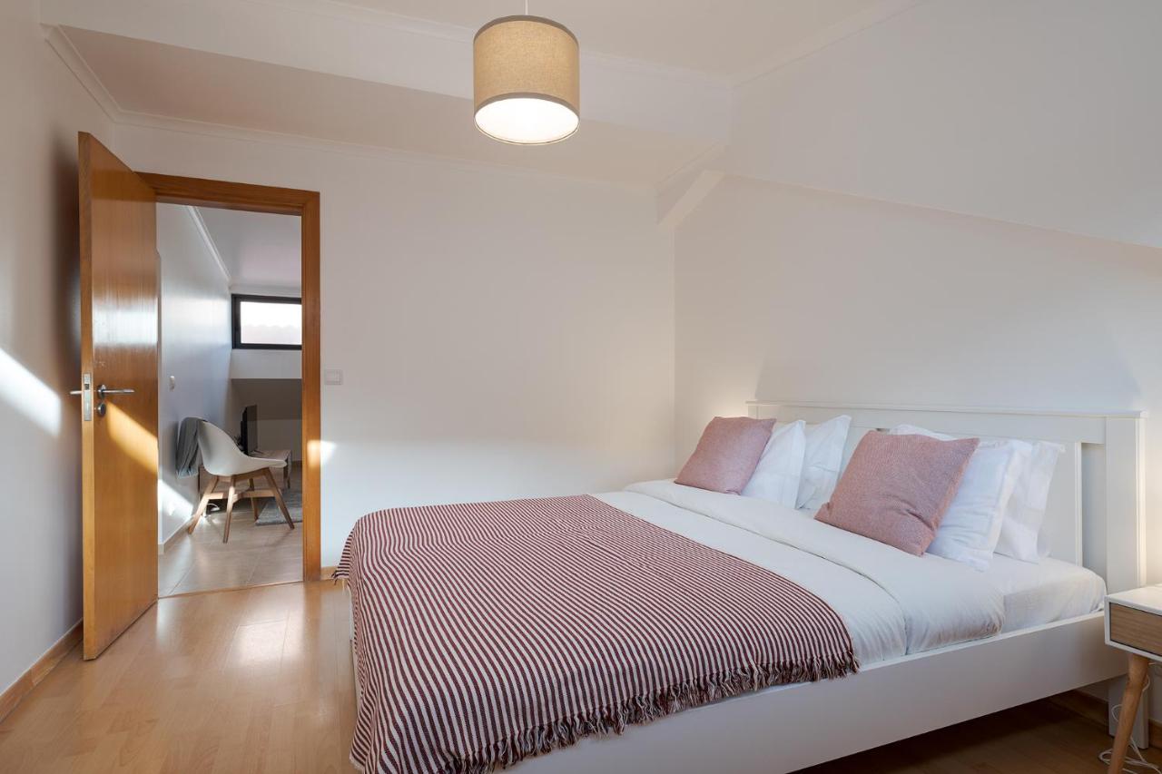 Central Gem IV - Lisbon Trendy Santos District With Dedicated Workspace Esterno foto